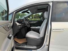 Buick GL8 Luzun Respect Edition - ფოტო 4