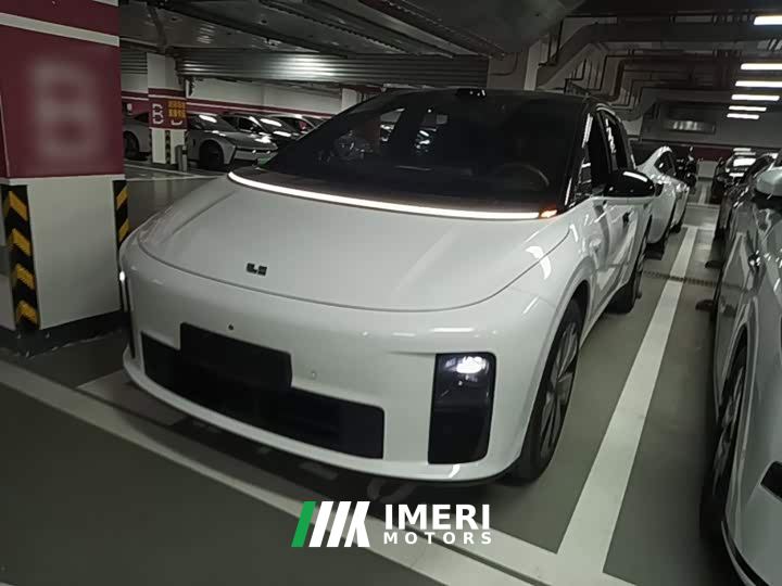 Li Auto i6 Four-Wheel Drive Standard Edition