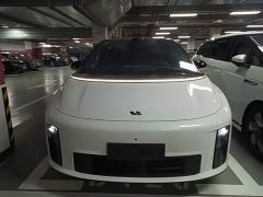 Li Auto i6 Four-Wheel Drive Standard Edition - ფოტო 2
