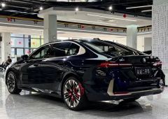 BMW 5 Series Facelift 525Li Luxury Package - фото 10