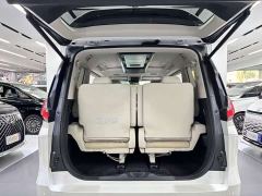Lexus LM 500h Six-Seat Premium Edition - ფოტო 19