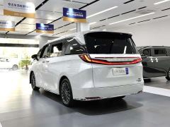 Lexus LM 500h Six-Seat Premium Edition - ფოტო 7