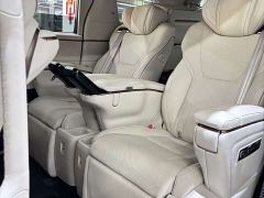 Lexus LM 500h Six-Seat Premium Edition - ფოტო 9
