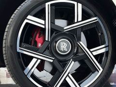 Rolls-Royce Cullinan Black Badge - ფოტო 8