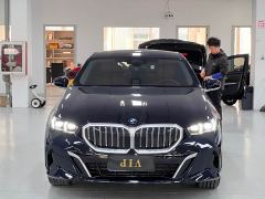 BMW 5 Series 530Li Premier M Sport Package - фото 1