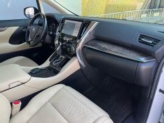 Toyota Alphard Hybrid 2.5L Premium Edition - фото 14