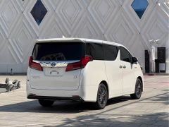 Toyota Alphard Hybrid 2.5L Premium Edition - фото 5