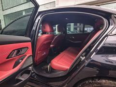 BMW 3 Series 330i M Sport Midnight Edition Package - ფოტო 4