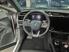 Lexus RZ 450e 4WD Flagship Edition - ფოტო 10