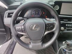 Lexus ES 200 Excellence Edition - ფოტო 18