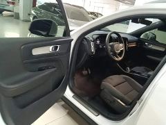 Volvo XC40 B3 Smart Remote Luxury Edition - ფოტო 15