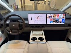Li Auto Li Xiang MEGA Ultra - ფოტო 18