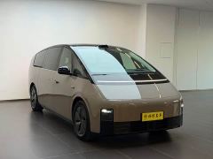 Li Auto Li Xiang MEGA Ultra - ფოტო 3