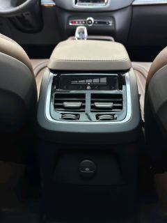Volvo XC90 Plug-in Hybrid RECHARGE T8 Smart Supreme Luxury Edition - ფოტო 10