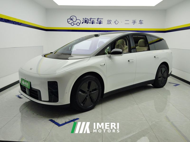 Li Auto i8 Standard Edition - ავტომობილი ჩინეთიდან