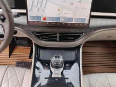 Denza D9 DM-i 970 4WD Flagship Edition - ფოტო 6