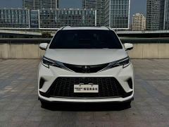 Toyota Gravia 2.5L Hybrid Luxury - photo 2