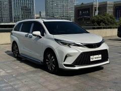 Toyota Gravia 2.5L Hybrid Luxury - photo 3