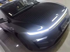 Tesla Model Y Rear-Wheel Drive - ფოტო 3