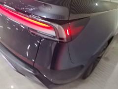 Tesla Model Y Rear-Wheel Drive - ფოტო 7