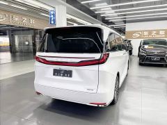 Lexus LM 500h Six-Seat Premium Edition - ფოტო 6