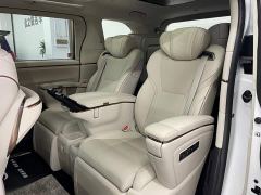 Lexus LM 500h Six-Seat Premium Edition - ფოტო 9