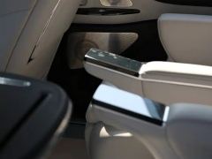 Voyah Dreamer PHEV version 1.5T 235km 4WD Excellent Kunpeng Edition - ფოტო 17
