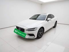 Volvo S60 B4 Smart Luxury Edition - ფოტო 1