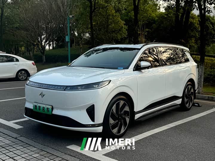 Dongfeng eπ008 210Max Extended Range 6-Seater