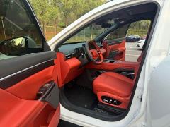 Dongfeng eπ008 210Max Extended Range 6-Seater - фото 12