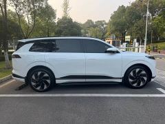 Dongfeng eπ008 210Max Extended Range 6-Seater - фото 3