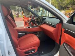Dongfeng eπ008 210Max Extended Range 6-Seater - фото 7
