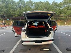 Dongfeng eπ008 210Max Extended Range 6-Seater - фото 9