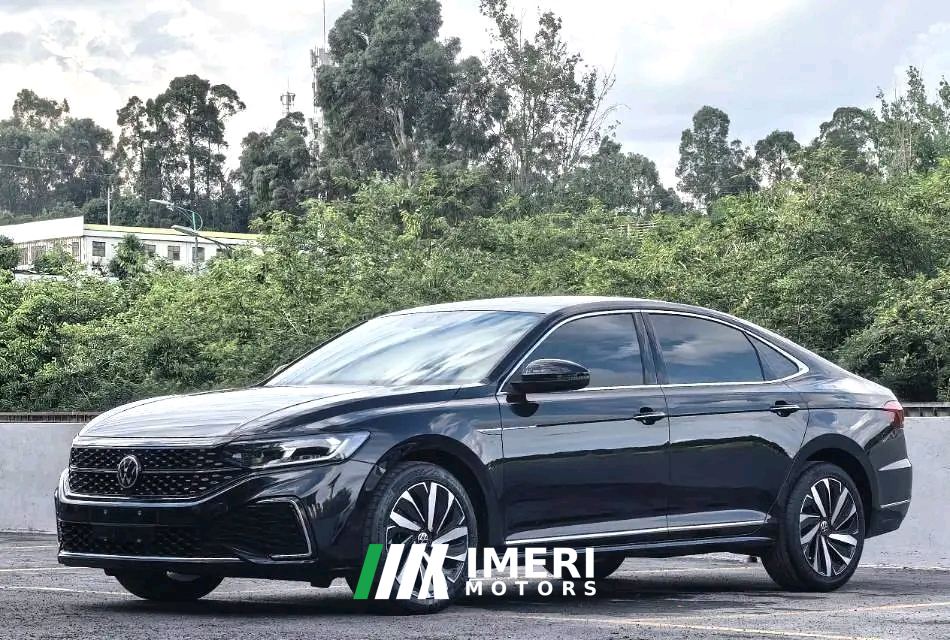 Volkswagen Passat 330TSI Star Deluxe Edition - ავტომობილი ჩინეთიდან
