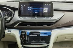 Buick GL8 Land Business Class 652T Luxury Edition 7-seater - photo 16