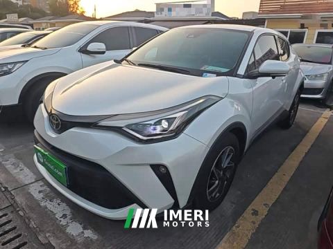 2022 Toyota C-HR 2.0L Luxury - car from China
