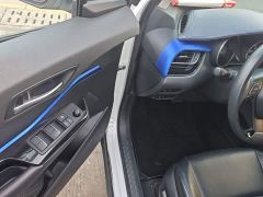 Toyota C-HR 2.0L Luxury - ფოტო 15