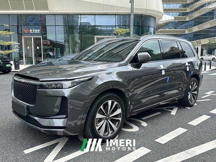 Li Auto Ideal ONE 2020 extended range 6-seater version