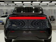 Tesla Model Y Rear-Wheel Drive - ფოტო 5