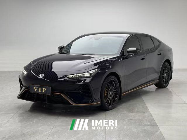 Changan UNI-V 1.5T 500Bar Luxury Sport Edition - ავტომობილი ჩინეთიდან