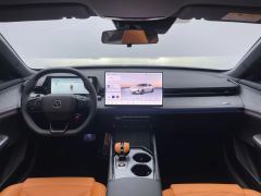 Changan UNI-V 1.5T 500Bar Luxury Sport Edition - ფოტო 4