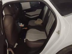 BYD Qin PLUS Glory Edition DM-i 55KM Leading - ფოტო 18