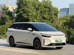 XPeng X9 Pure Electric 750 Ultra - ფოტო 12
