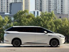 XPeng X9 Pure Electric 750 Ultra - ფოტო 13
