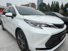 Toyota Sienna Dual-Engine 2.5L RWD Comfort Edition - photo 3