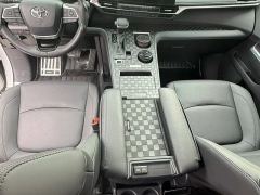 Toyota Sienna Dual-Engine 2.5L RWD Comfort Edition - photo 6