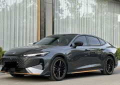 Changan UNI-V 1.5T Premium Sport - ფოტო 1