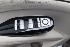 Denza D9 EV 600km 4WD Flagship Edition 7-seater - ფოტო 12