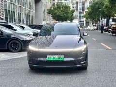 Tesla Model Y Rear-Wheel Drive - ფოტო 2