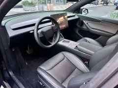 Tesla Model Y Rear-Wheel Drive - ფოტო 4